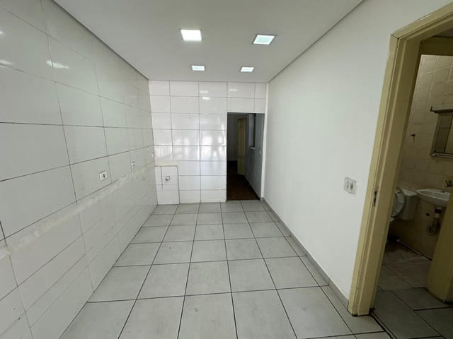 Foto do Loja - A MELHOR Localização do Belém 🌟 Salão 57m² Frente ao Metrô 🚇 2 Salas e Muita Visibilidade! 🚀 | Organização Imobiliária Açores