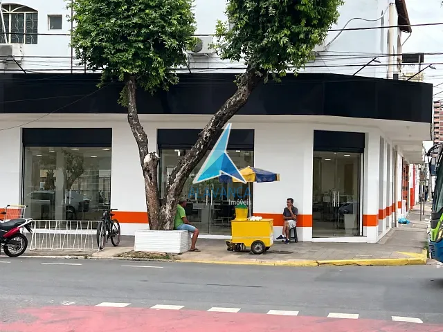 Loja com 350m², para alugar, no bairro Centro em Governador Valadares