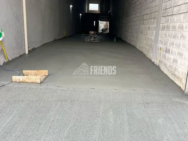 Loja com 220m², para alugar, no bairro Vila Nova York em São Paulo
