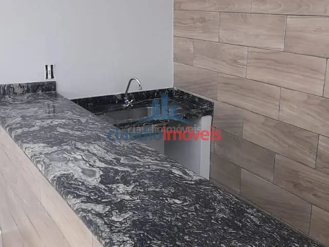 Loja com 200m², para alugar, no bairro São João em Volta Redonda