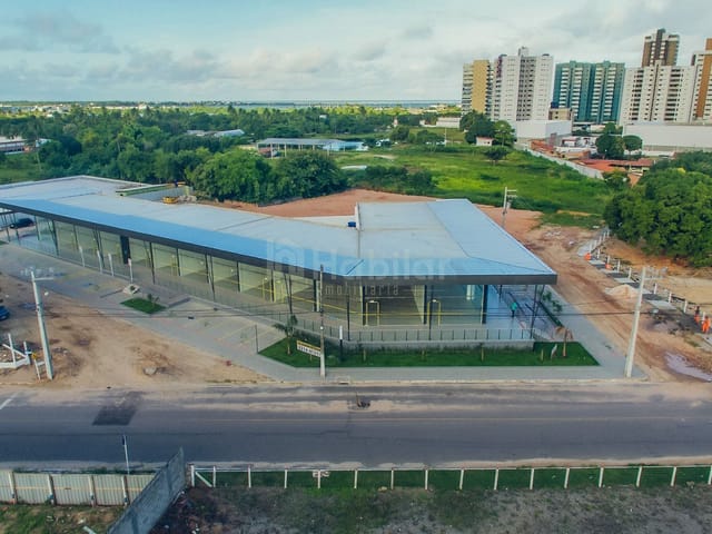 Loja com 1390m², para alugar, no bairro Jardins em Aracaju