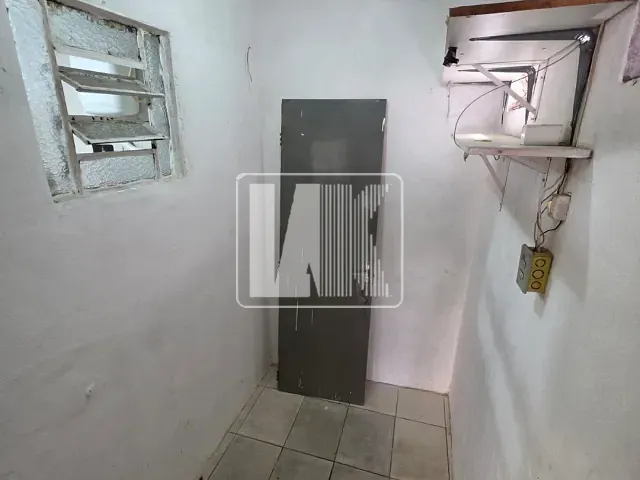 Loja com 35m², para alugar, no bairro Vila Palmares em Santo André