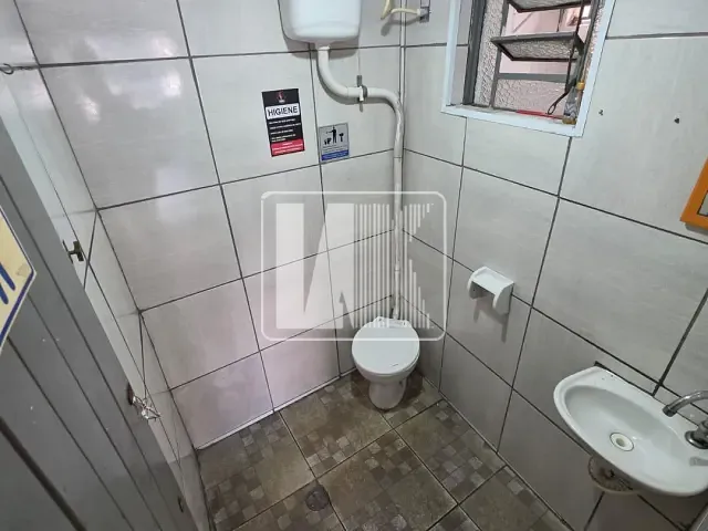 Loja com 35m², para alugar, no bairro Vila Palmares em Santo André
