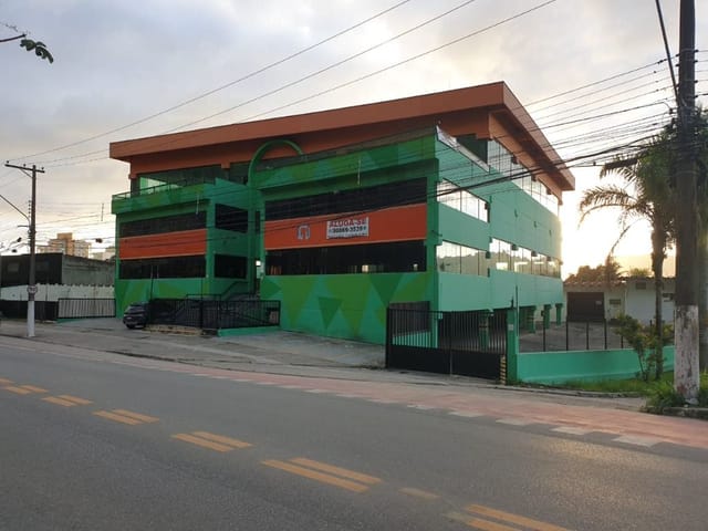 Loja com 3122m², à venda ou para alugar, no bairro Balneário Praia do Pernambuco em Guarujá
