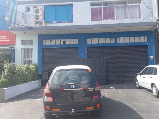 Loja com 400m², para alugar, no bairro Água Rasa em São Paulo