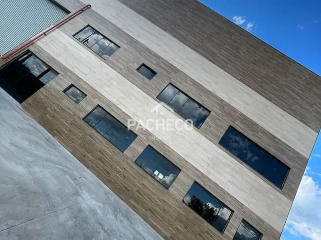 Loja com 1000m², à venda ou para alugar, no bairro Cintec em Santa Bárbara d'Oeste