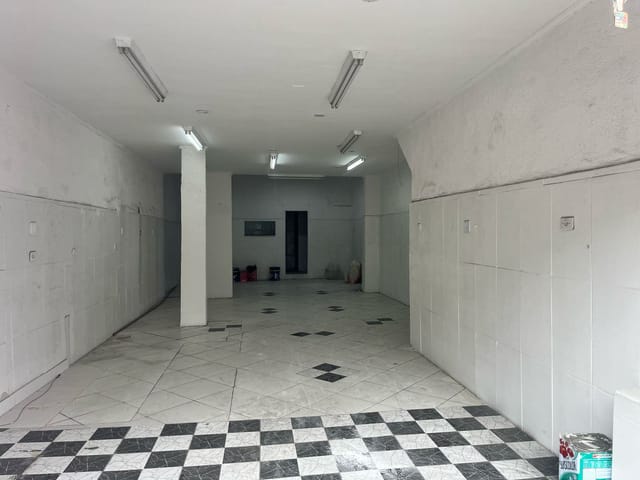 Foto do Loja - *SALÃO PARA LOCAÇÃO 108m² (5x26) - 1 BANHEIRO/GALPÃO AOS FUNDOS E UMA ÓTIMA LOCALIZAÇÃO* | Rocha Marqueze Imóveis