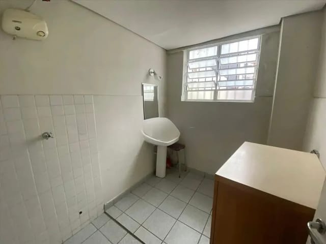 Loja com 120m², para alugar, no bairro Vila Nova Conceição em São Paulo