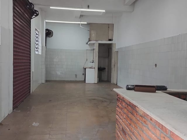 Foto do Loja - 🏬 Oportunidade de Salão Comercial de Esquina no Belém! 53m² com 1 Banheiro | Localização e Muito Potencial! 📍 | Organização Imobiliária Açores