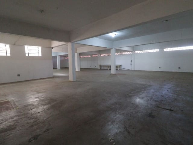 Loja para alugar, no bairro Centro em Juiz de Fora