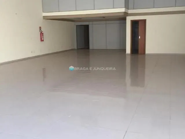Loja com 308m², à venda, no bairro Parque Industrial em São José do Rio Preto