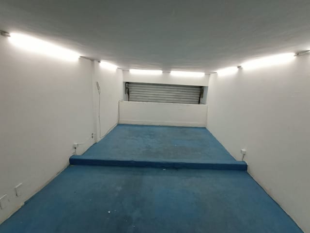 Foto do Loja - Loja Beira de Rua em Excelente Localização - Próx à Rua Ipiranga no Centro - Petrópolis RJ | Karl-Hammes Imóveis