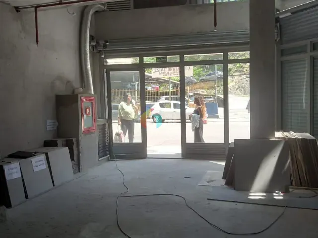 Loja com 90m², para alugar, no bairro Centro em Rio de Janeiro