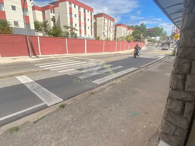 Loja com 20m², para alugar, no bairro Santa Terezinha em Juiz de Fora