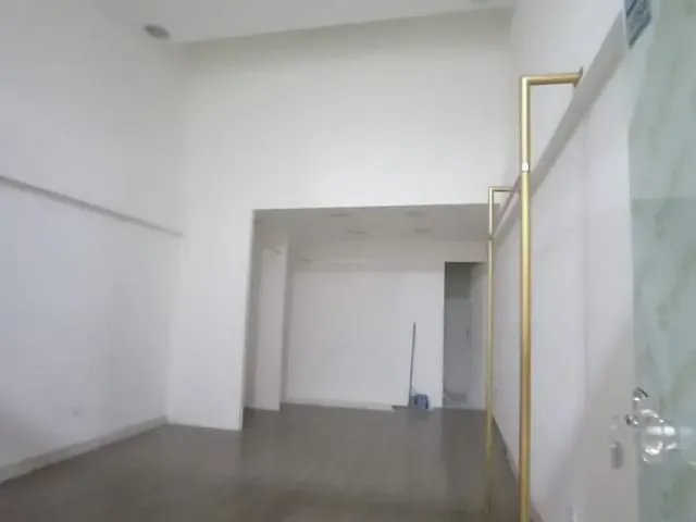 Loja com 30m², à venda, no bairro Centro em Campos dos Goytacazes