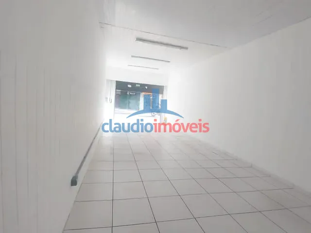 Ponto com 250m², para alugar, no bairro São João em Volta Redonda