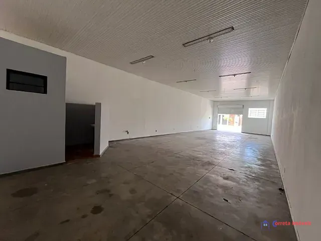 Loja com 160m², para alugar, no bairro Centro em Três Lagoas
