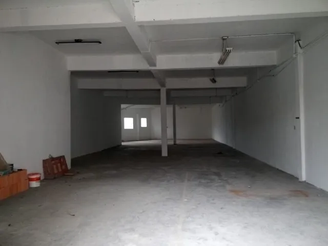 Loja com 300m², para alugar, no bairro Água Rasa em São Paulo