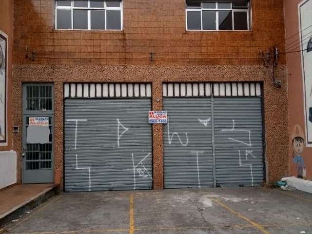 Loja com 300m², para alugar, no bairro Água Rasa em São Paulo
