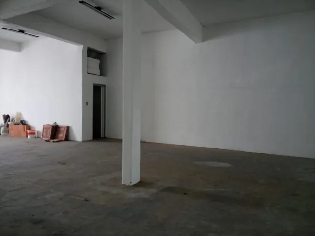 Loja com 300m², para alugar, no bairro Água Rasa em São Paulo