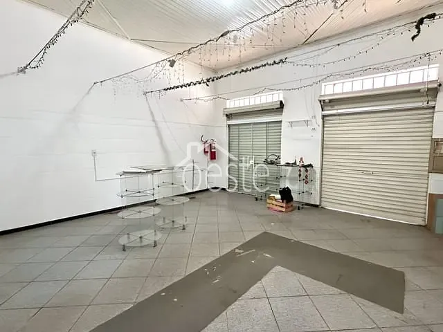 Loja com 50m², para alugar, no bairro Vila Mac Knight em Santa Bárbara D'Oeste