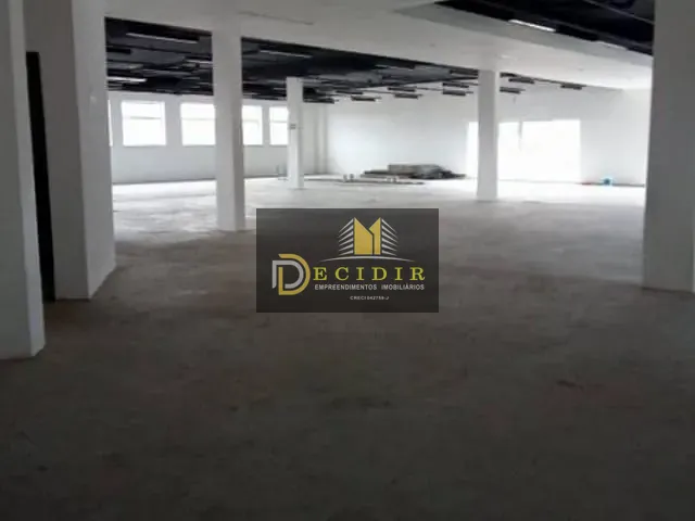 Loja com 724m², para alugar, no bairro Vila Carrão em São Paulo