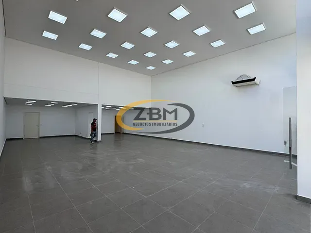 Loja com 300m², para alugar, no bairro Centro em Londrina