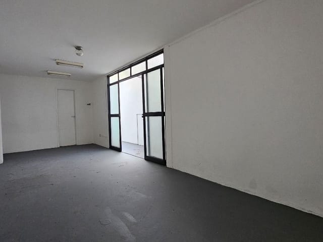 Foto do Loja - SCLN 305 - Loja Subsolo com banheiro - Asa Norte/DF | ALPHA BRASILIA A IMÓVEIS LTDA.