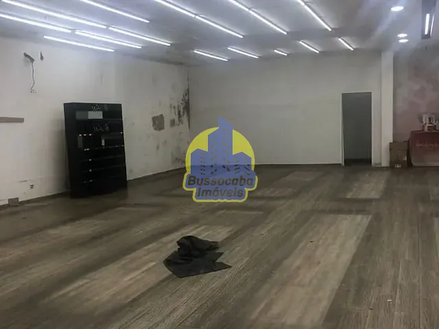 Loja com 300m², para alugar, no bairro Vila Santa Terezinha em Carapicuíba