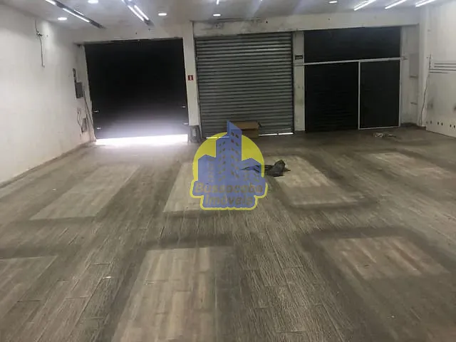 Loja com 300m², para alugar, no bairro Vila Santa Terezinha em Carapicuíba