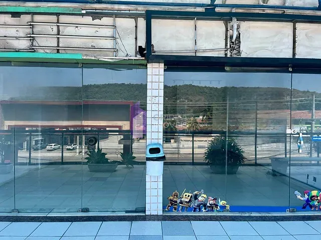 Loja à venda, no bairro Itaipu em Niterói
