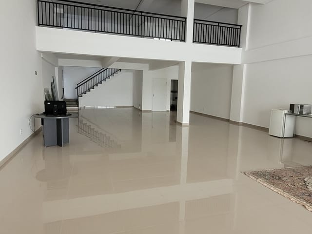 Loja para alugar, no bairro Vila Galvão em Guarulhos