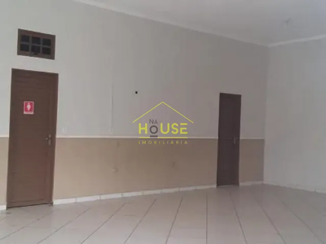 Loja com 222m², para alugar, no bairro Pozzobon em Votuporanga