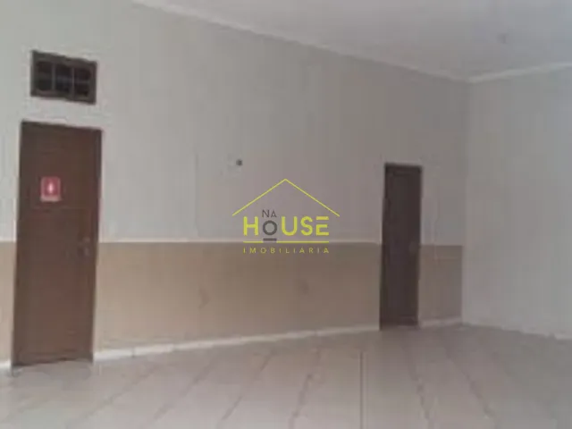 Loja com 222m², para alugar, no bairro Pozzobon em Votuporanga