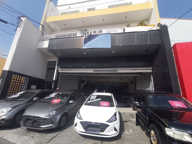 Loja com 300m², para alugar, no bairro Vila Ivone em São Paulo