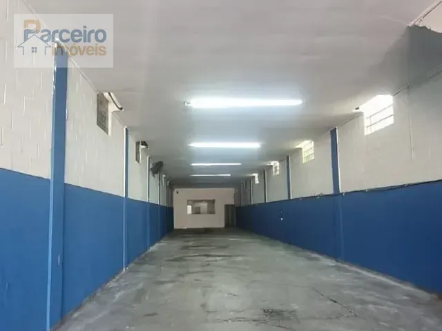 Loja com 360m², para alugar, no bairro Guaiaúna em São Paulo