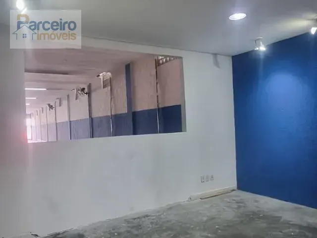 Loja com 360m², para alugar, no bairro Guaiaúna em São Paulo