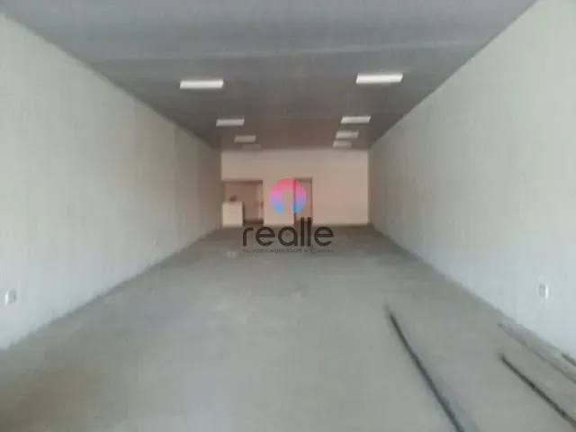 Galpão / Barracão com 320m², para alugar, no bairro Venda Nova em Belo Horizonte