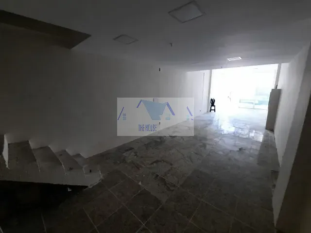 Loja à venda, no bairro Colubande em São Gonçalo