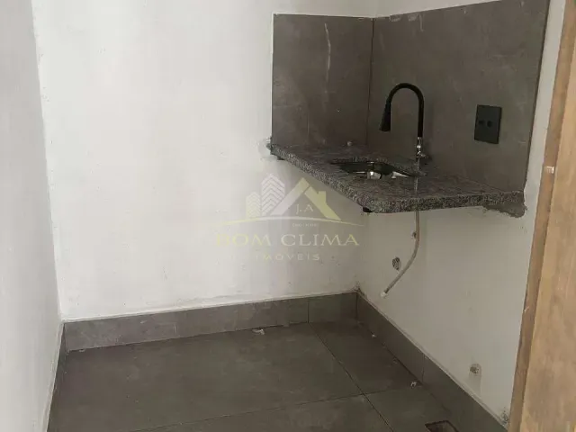 Loja com 170m², para alugar, no bairro Vivendas da Serra em Juiz de Fora