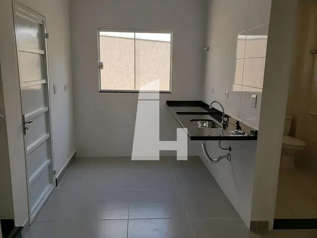 Loja com 268m², para alugar, no bairro Vila Galvão em Guarulhos
