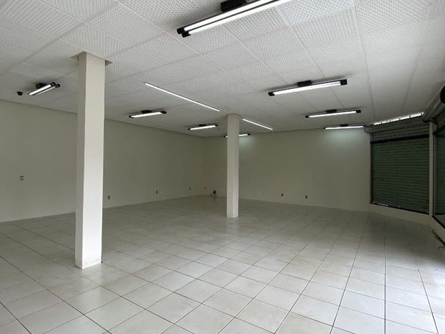 Loja com 220m², para alugar, no bairro Jardim Pérola em Santa Bárbara D'Oeste