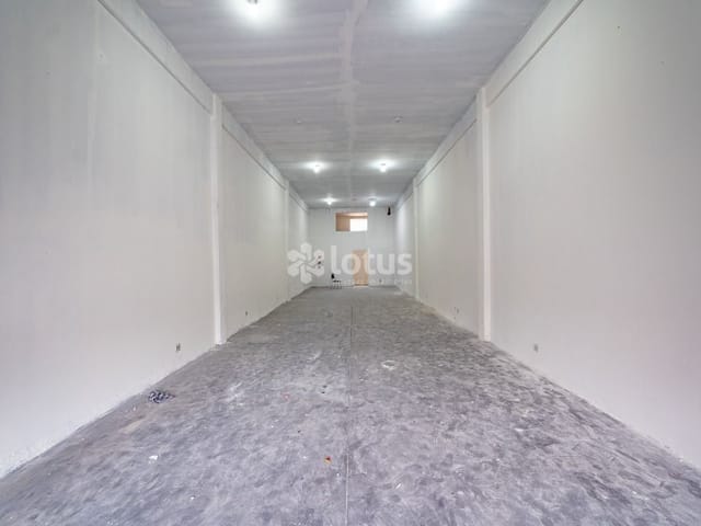 Loja com 123m², para alugar, no bairro Guaturinho em Cajamar