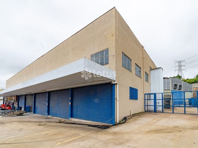 Loja com 123m², para alugar, no bairro Guaturinho em Cajamar