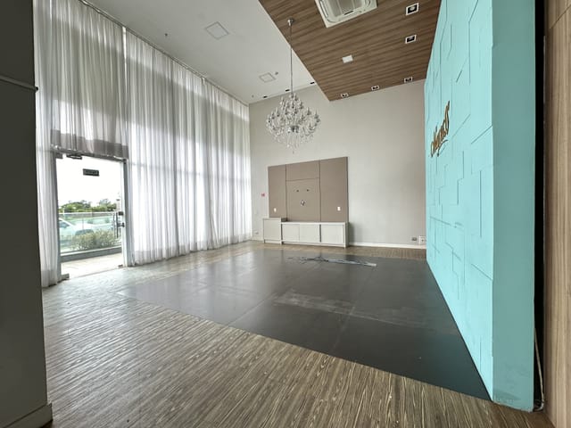 Foto do Loja - Salão comercial Palhano Business para Locação, Gleba Fazenda Palhano, Avenida Ayrton Senna da Silva, PR | Grupo Mitral Imóveis