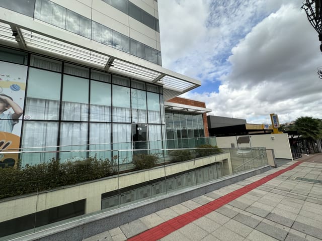 Foto do Loja - Salão comercial Palhano Business para Locação, Gleba Fazenda Palhano, Avenida Ayrton Senna da Silva, PR | Grupo Mitral Imóveis