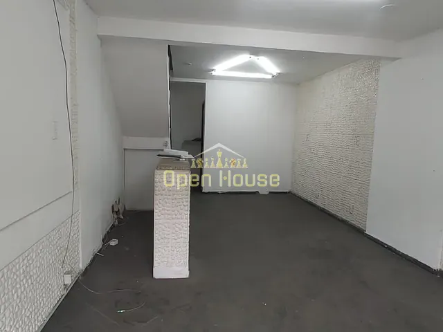 Loja com 32m², para alugar, no bairro Centro em Barra Mansa
