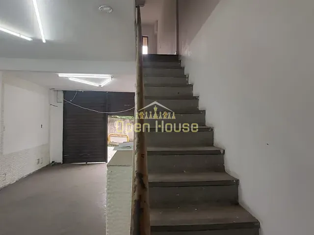 Loja com 32m², para alugar, no bairro Centro em Barra Mansa