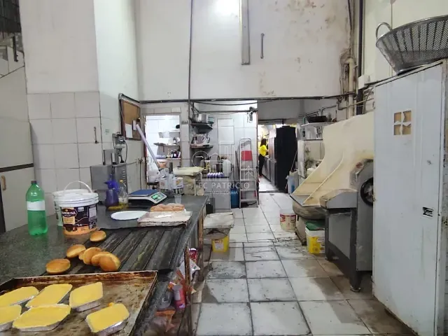 Loja com 300m², à venda, no bairro Piabetá (Inhomirim) em Magé