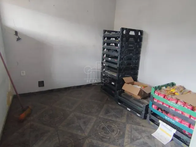 Loja com 300m², à venda, no bairro Piabetá (Inhomirim) em Magé